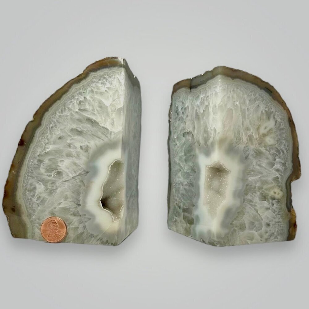 Agate Crystal bookends with Geode Center, Natural stone, Bookshelf Decor, Unique - Picture 5 of 16